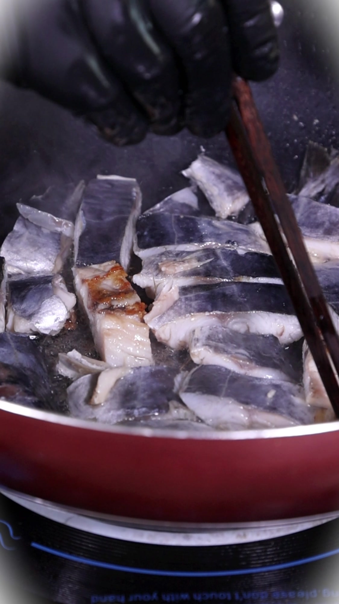 一道家常菜,豆酱焖萝卜丝风干鲅鱼,超下饭哦