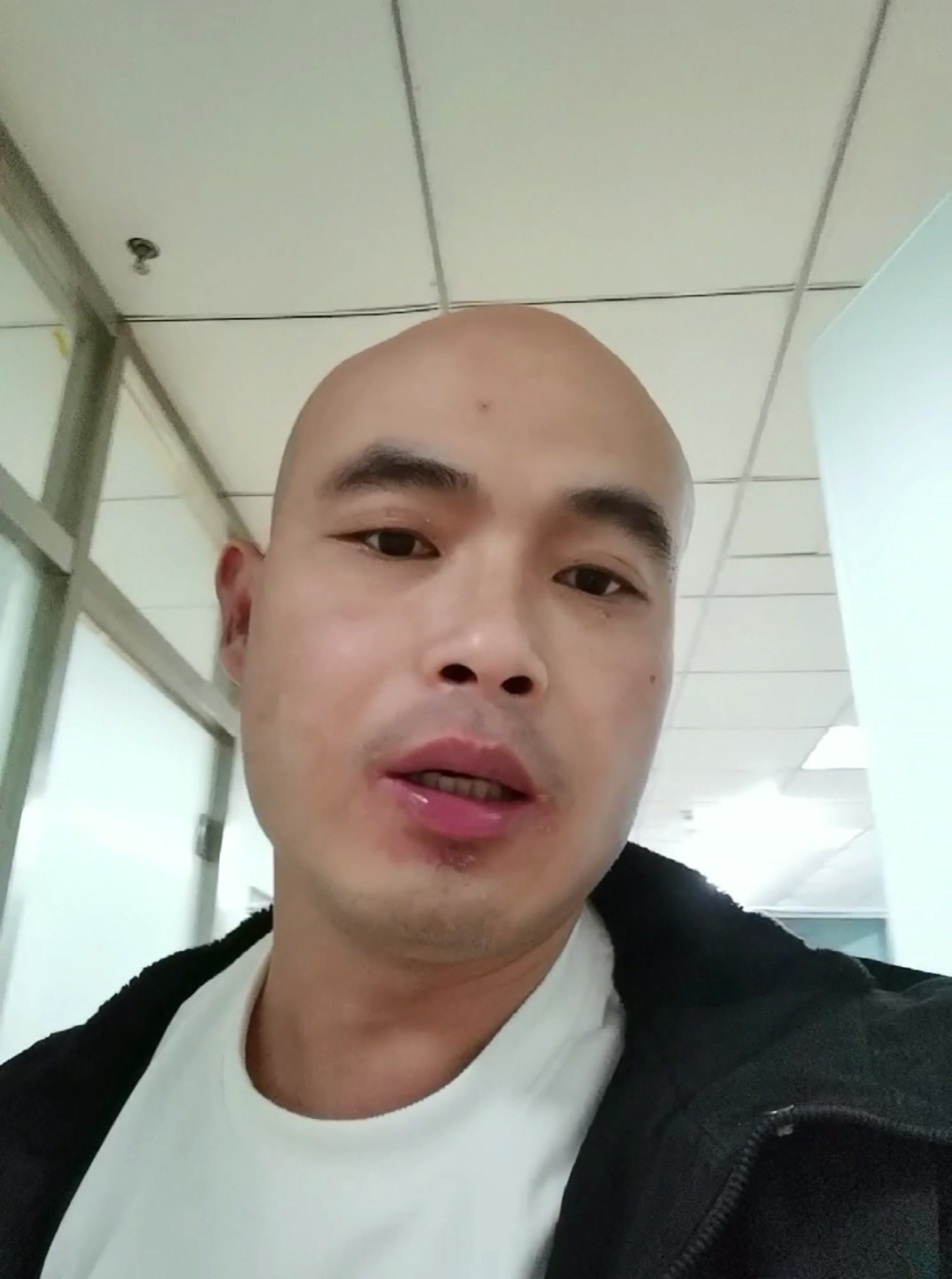 鸡弧菌型肝炎症状。