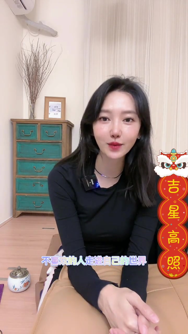 标题:水瓶座和双鱼座都有不为人知的一面,只会在最亲近的人面前展现最真实的自己。水瓶座和双鱼