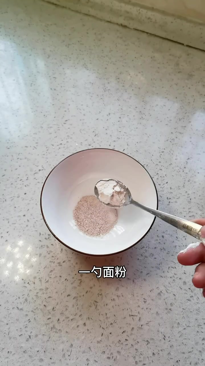 废物利用变为宝,教你用鸡蛋壳做粉笔,给孩子涂鸦用非常的安全