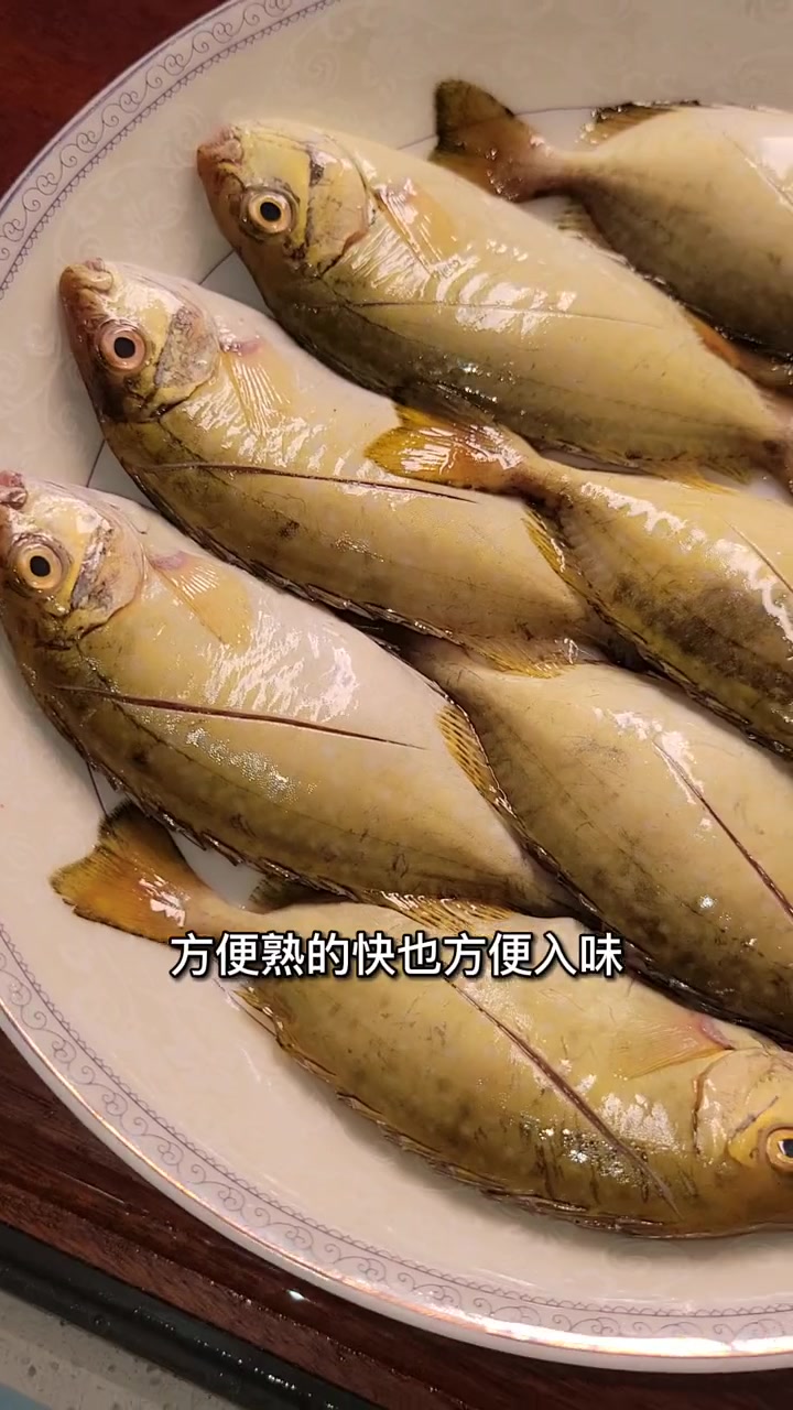 天气闷热,来个潮汕经典菜,酸梅蒸泥猛,味道鲜美,开胃下饭!值得收藏!