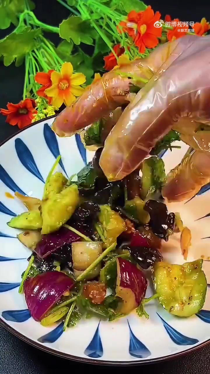 美食武汉「据说 下一个虎年是2034年,还不赶紧做一道“老虎菜”mark一下行将过去的虎年