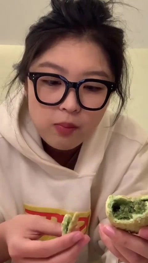 《穷人吃北京糕点》