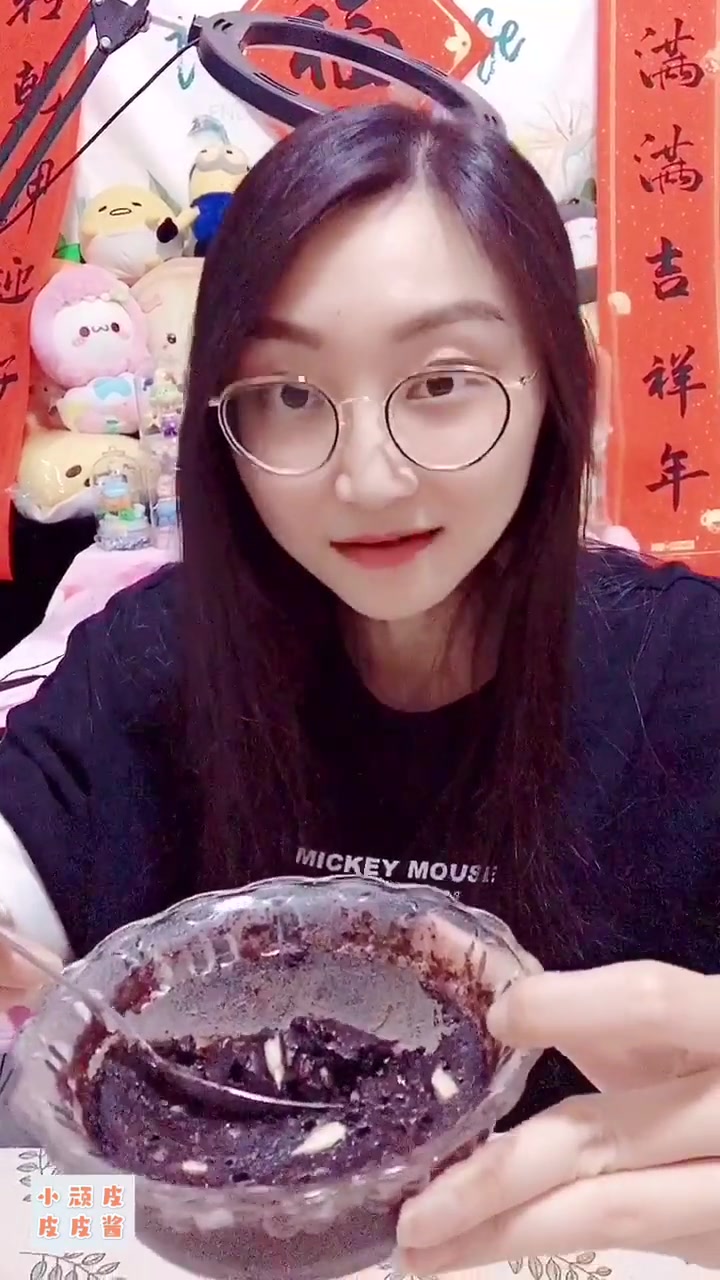 简单又美味的网红奥利奥蛋糕,闺蜜为何不喜欢呢?闺蜜合租 奥利奥 在家做美食 闺蜜日常