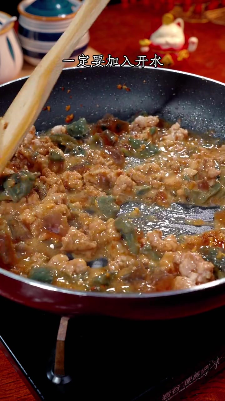 大鱼大肉吃腻了,就做个上汤豆苗吃,清脆爽口,汤鲜味美 上汤豆苗 汤鲜味美 家常菜