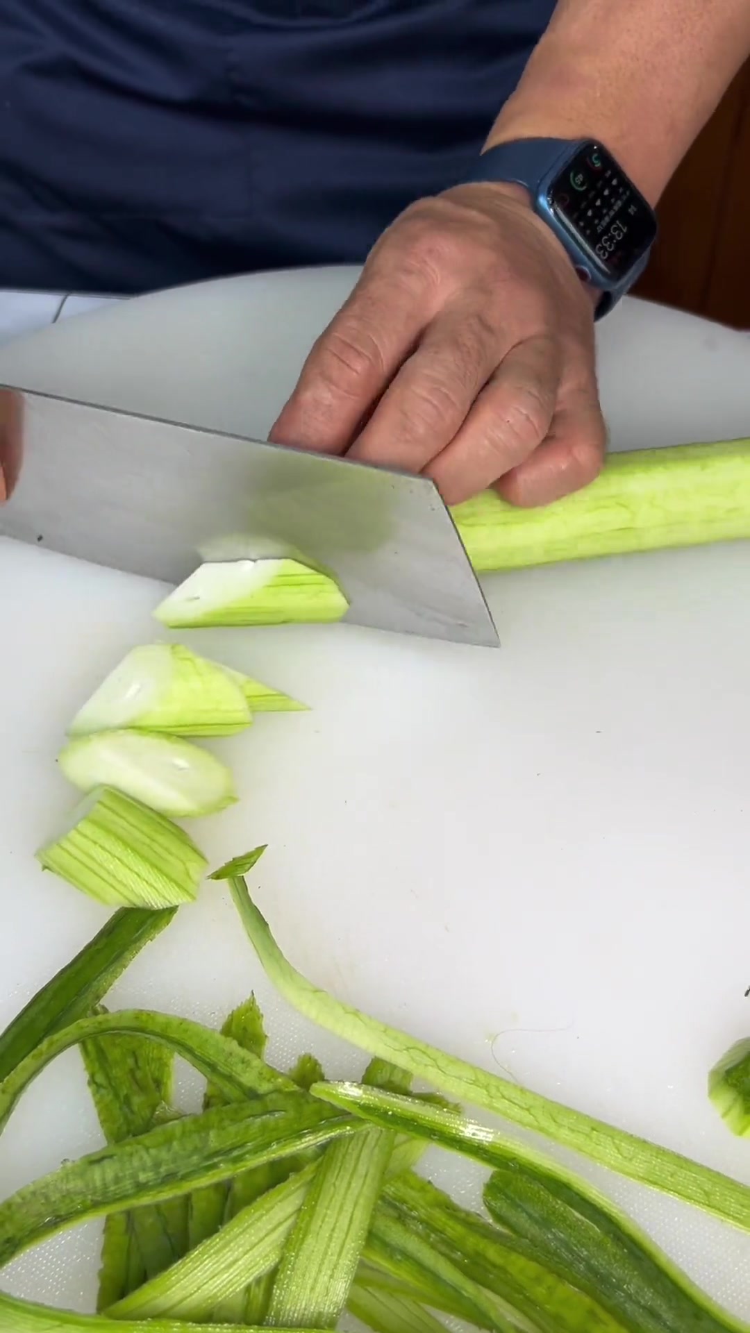 第2集|下班晚了市场又没啥菜了?买个丝瓜吧,回家五分钟就做一个鲜溜溜的 丝瓜海米鸡蛋汤 爱