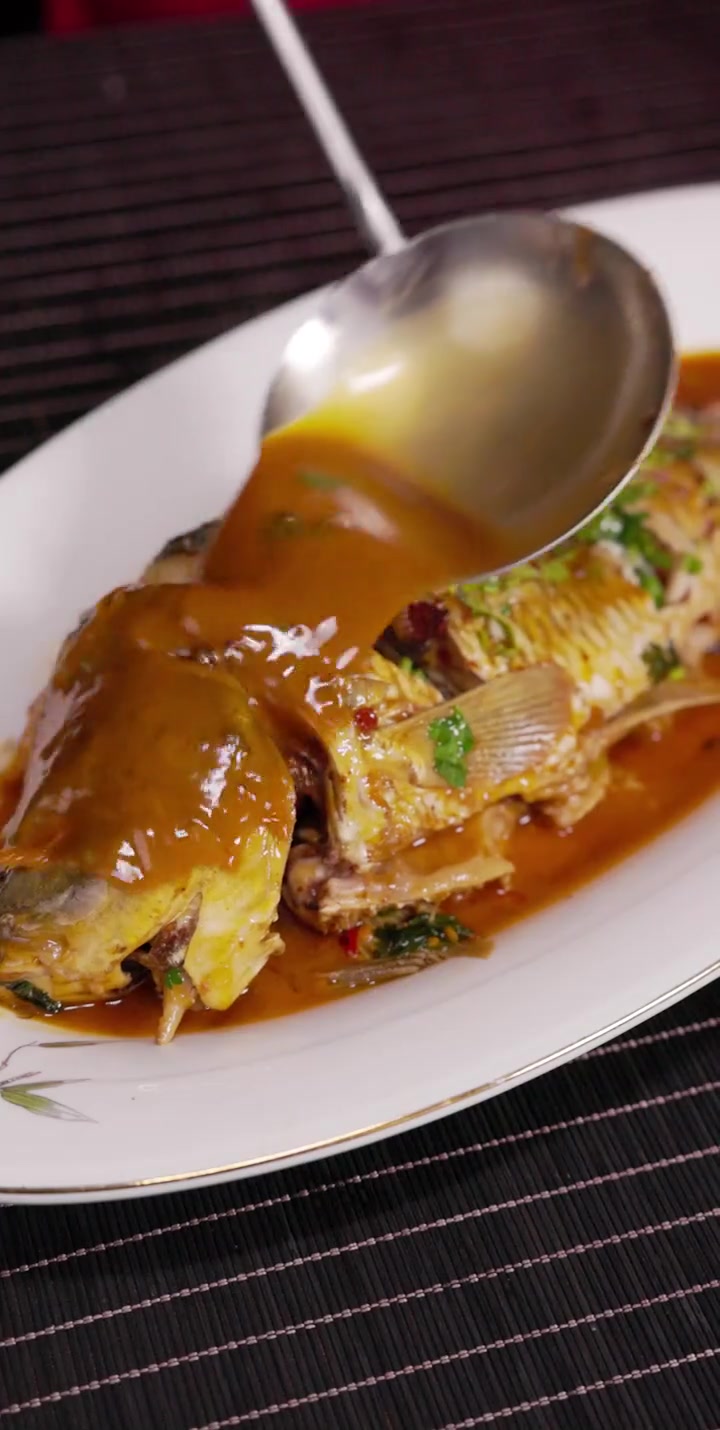 过年少不了的炖鱼,年夜饭的第九道大菜美食教程_炖鱼_年夜饭