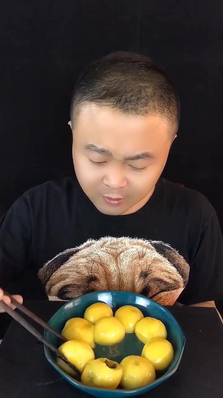 这到底是蛋黄还是汤圆呢?美食测评_大黄米汤圆