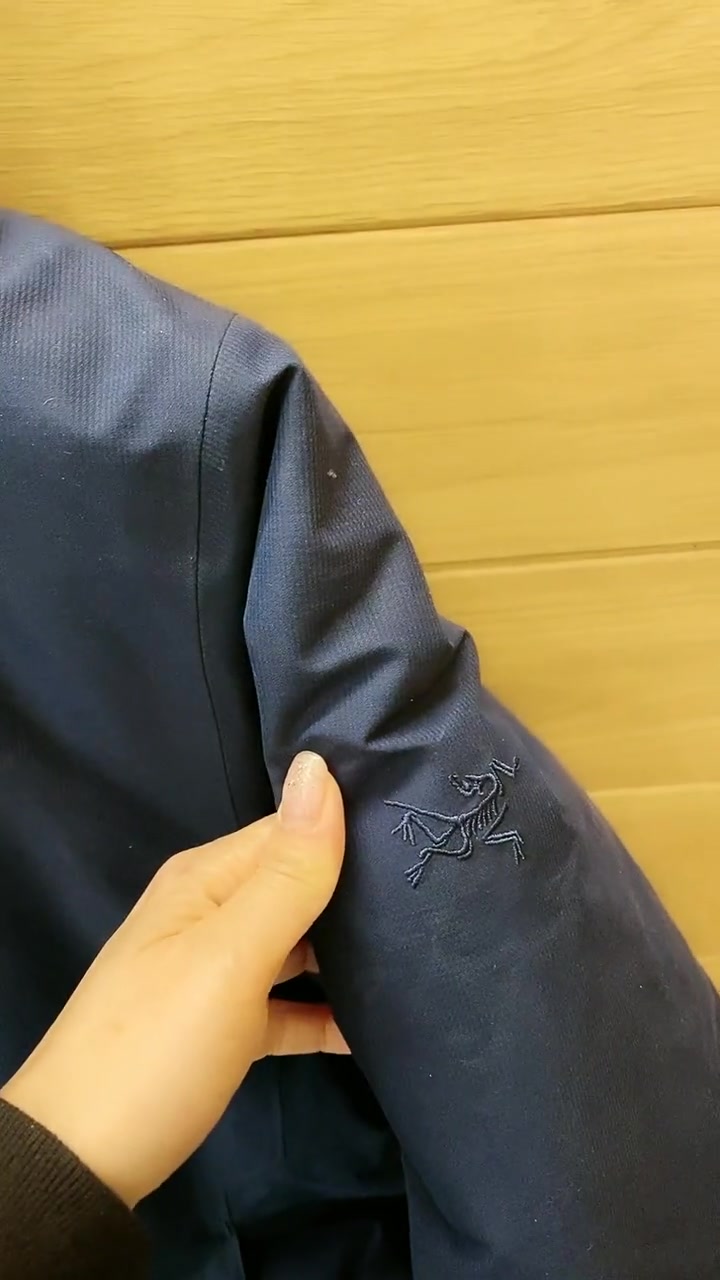 羽绒和C棉相结合的三维填充技术,始祖鸟[gf]1f1e8[/gf][gf]1f1e6[/g