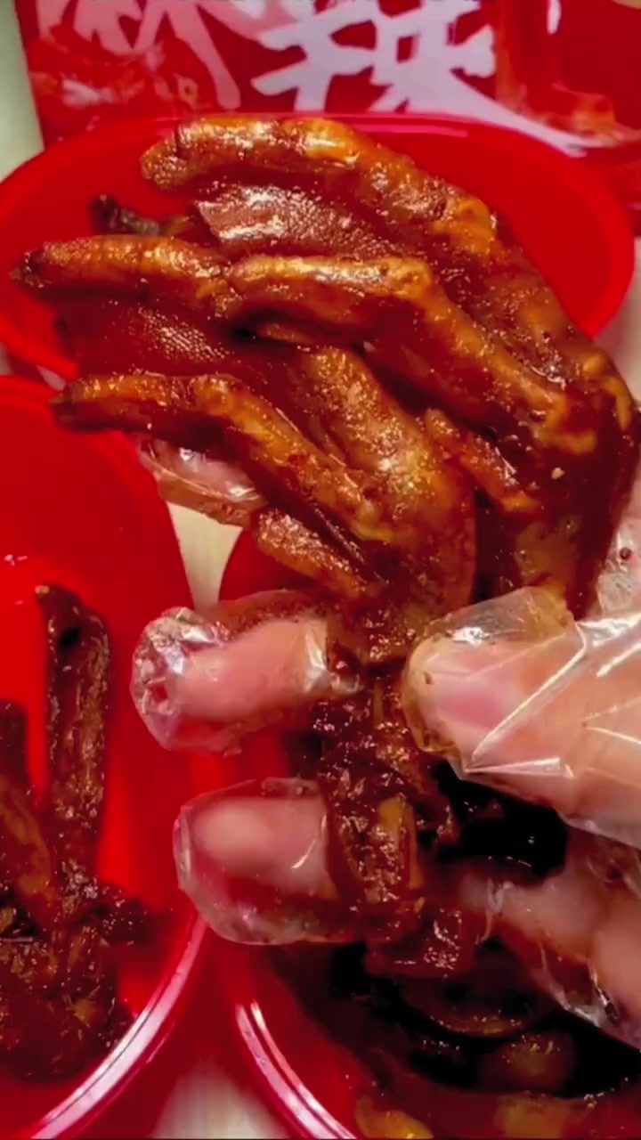 豫见东风 绝味鸭脖 点击视频左下角定位抢购 优惠活动火爆进行中