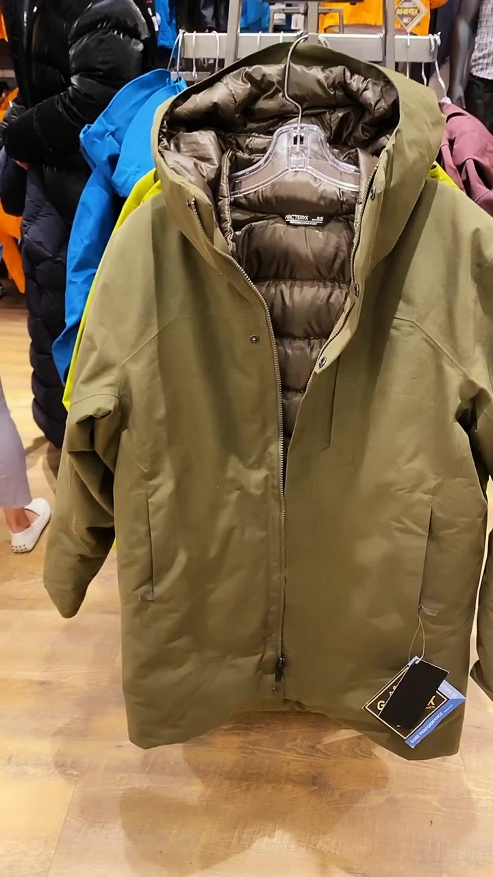 始祖鸟[gf]1f1e8[/gf][gf]1f1e6[/gf],最保暖的都市化羽绒派克大衣