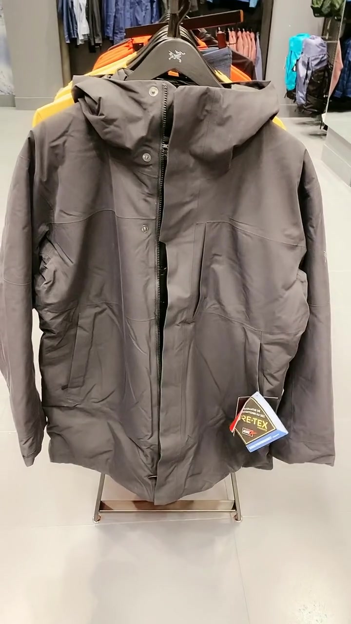 始祖鸟[gf]1f1e8[/gf][gf]1f1e6[/gf]折扣店,C棉+羽绒,全新能派