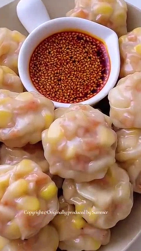 低碳高蛋白!连吃三天都不腻鸡肉饺!之前分享了几次用饺子皮做低碳早餐,这款鸡胸肉