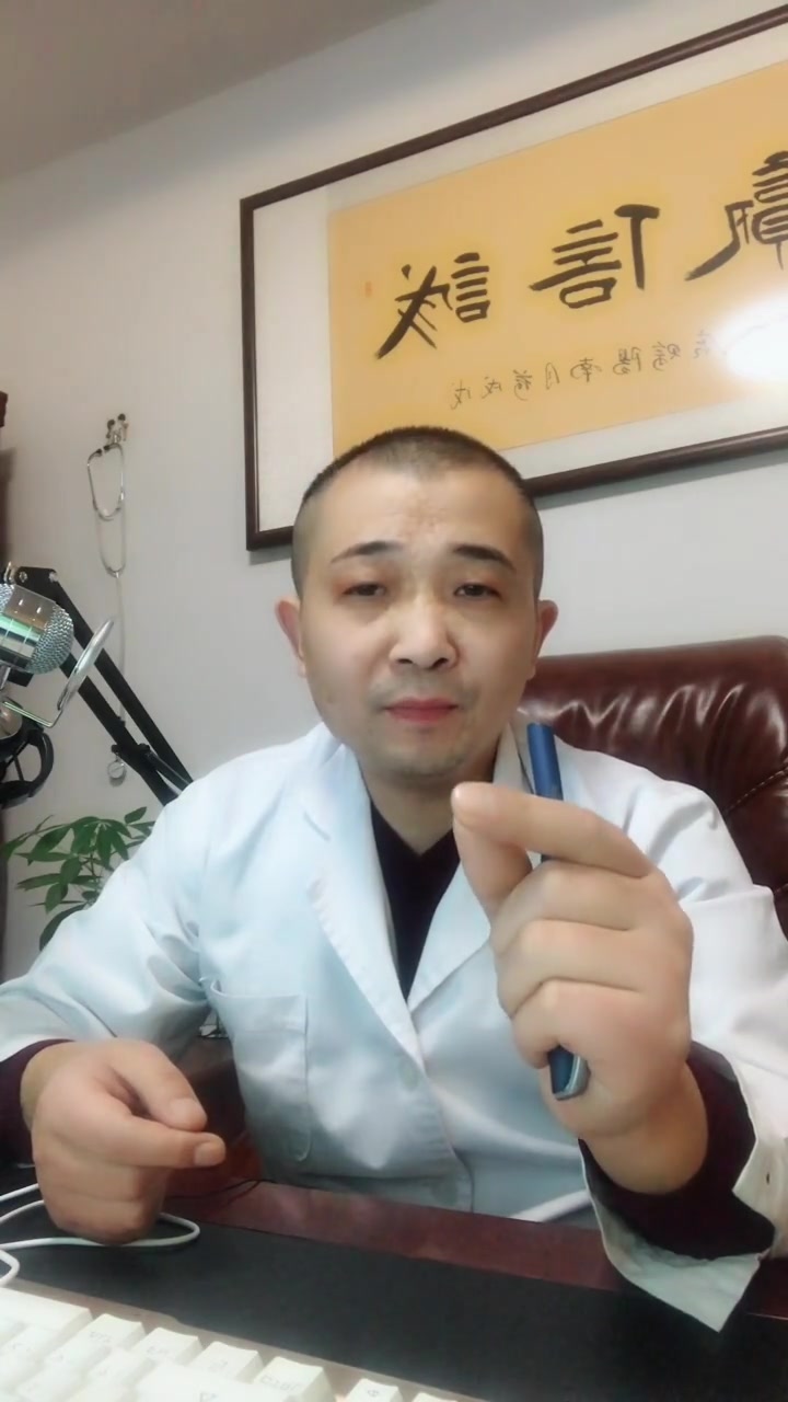 孕妇可以多吃小番茄,小番茄中的番茄红素有助于皮肤的伸展,能够使皮肤变的细嫩光滑。常吃小番茄