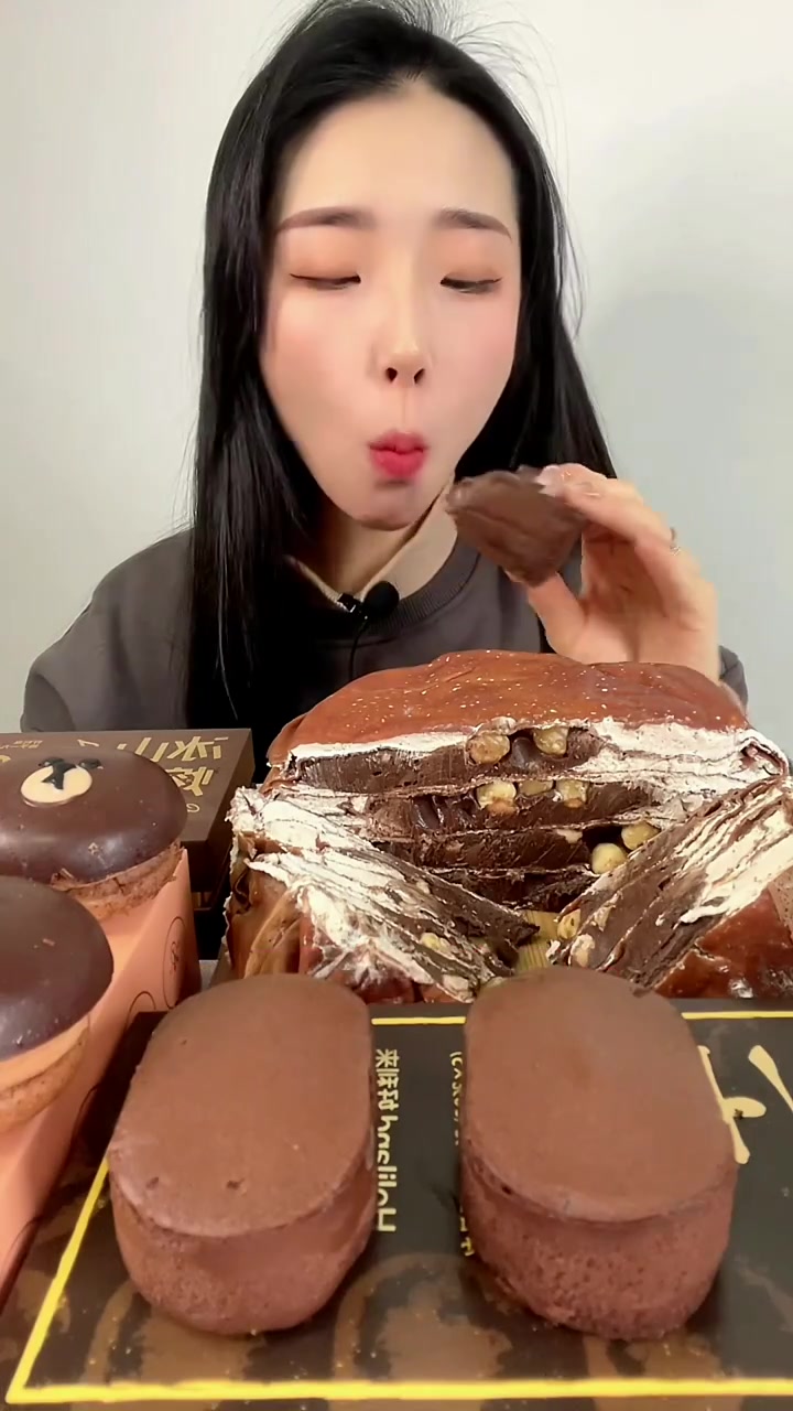 好利来巧克力甜品局～冰山熔岩巧克力 我的美食日记 甜品