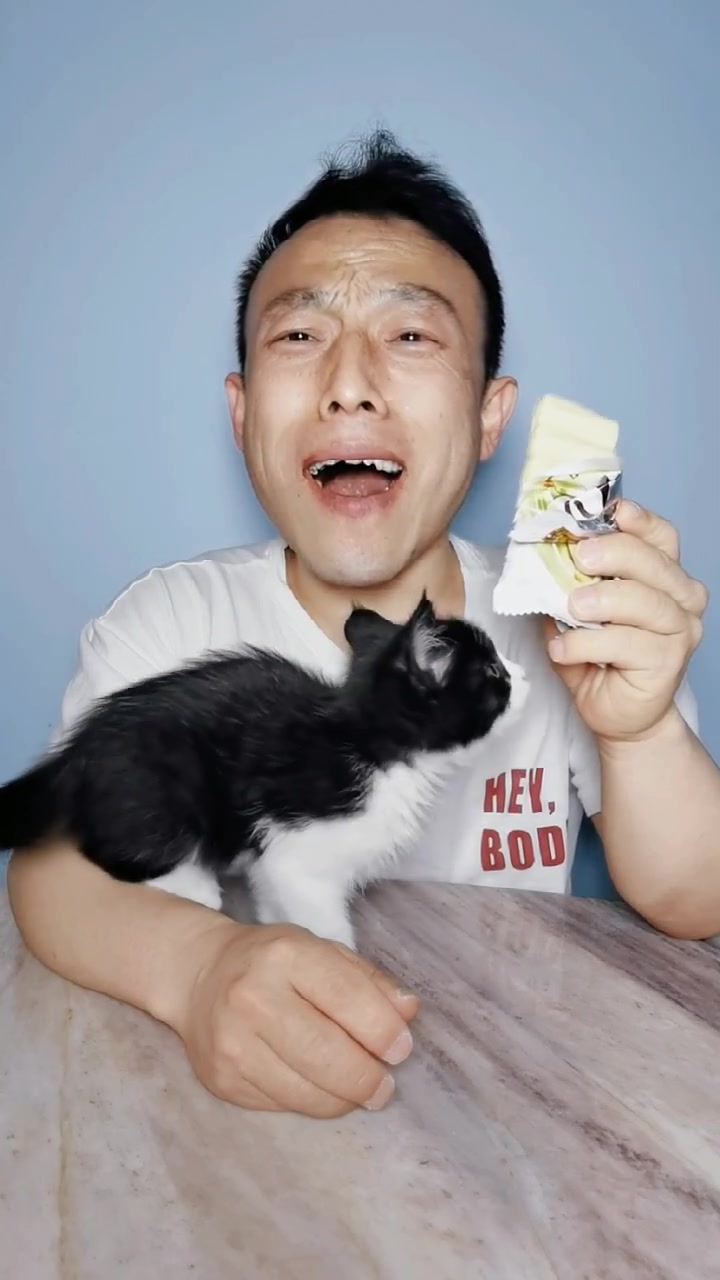 第一次吃巧克力吃到想吐 巧克力声控 巧克力 吃巧克力