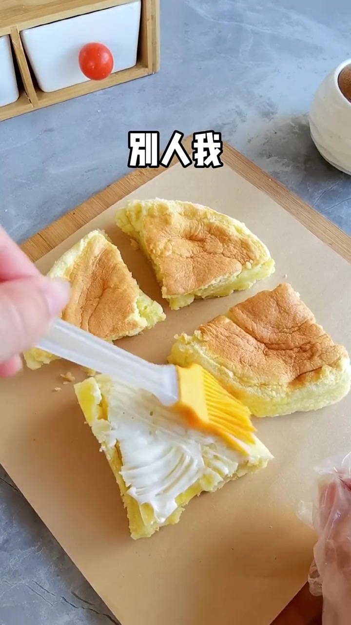 吃一口就会爱上的肉松蛋糕原来这样做……