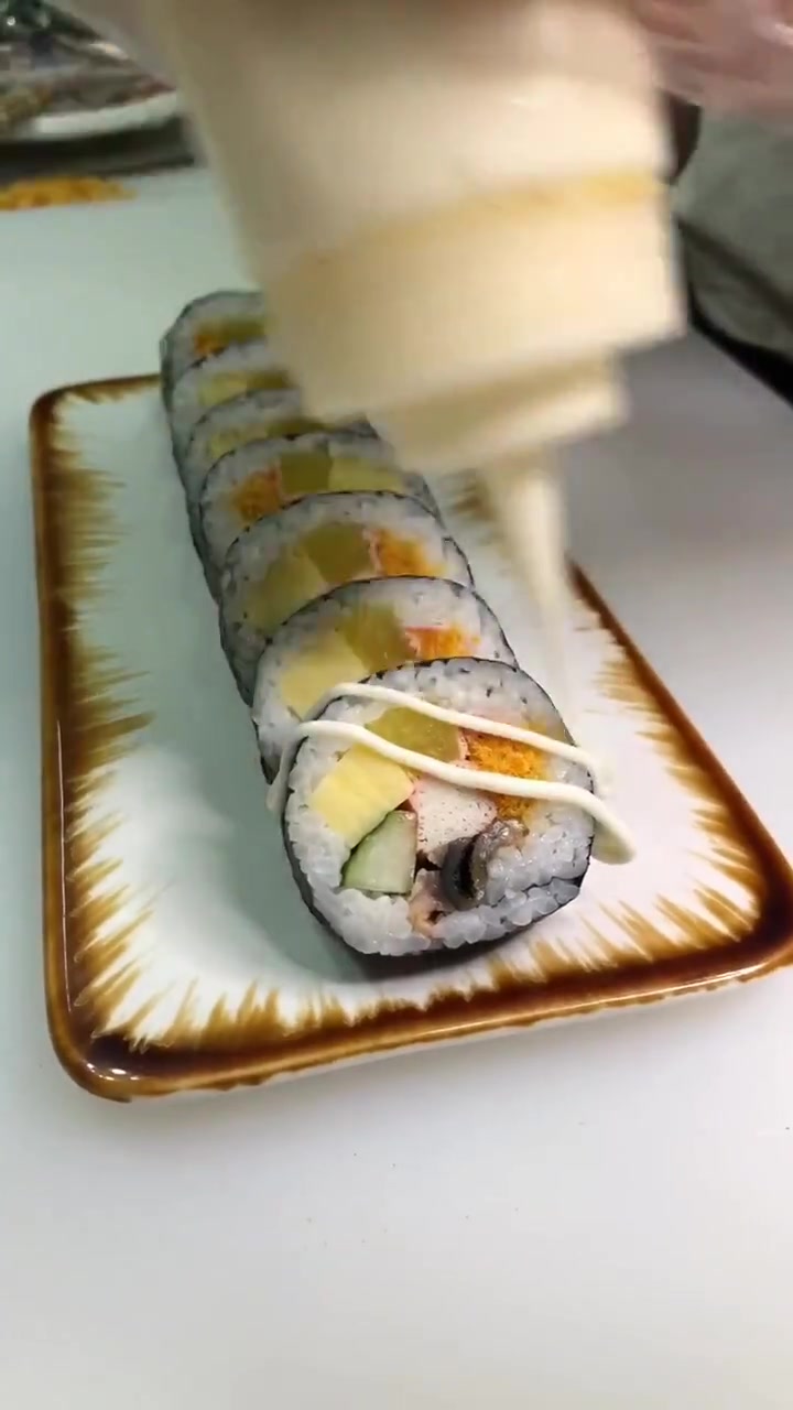 寿司大卷教程,家庭制作也方便