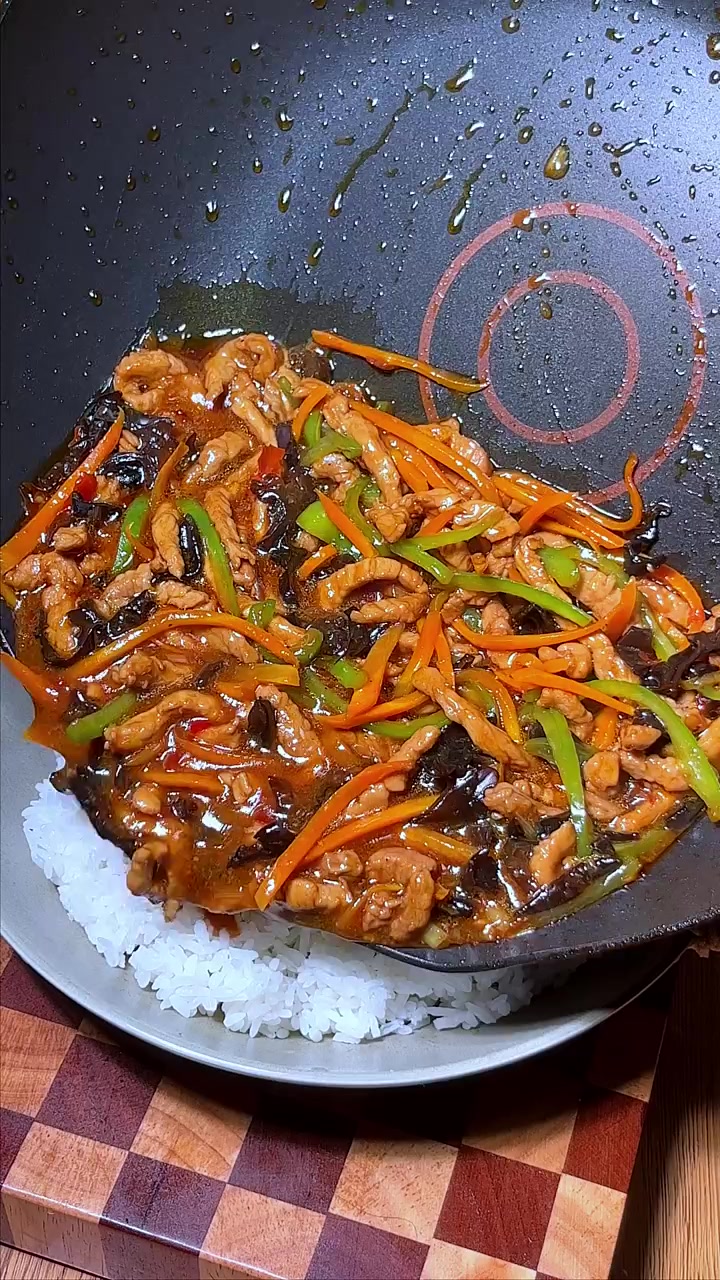 从小吃到大的鱼香肉丝盖饭,我愿称之为下饭之王