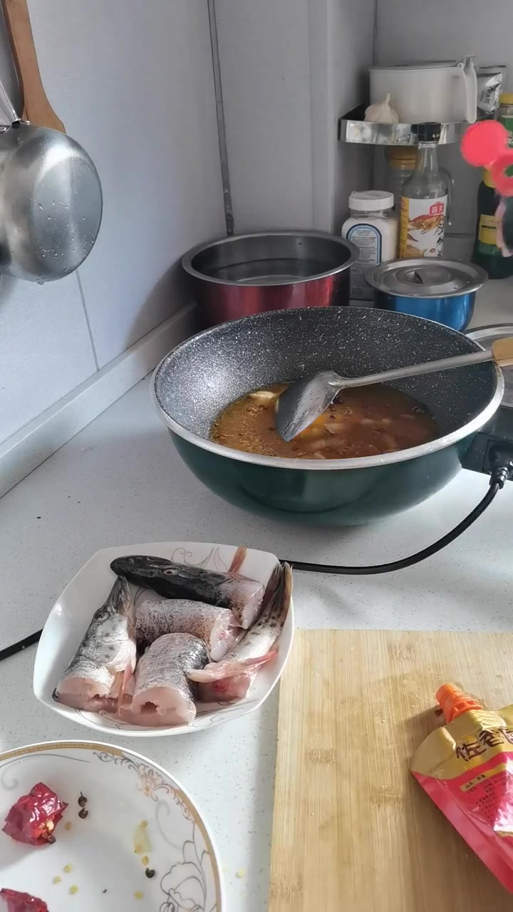 家常菜酱炖狗鱼