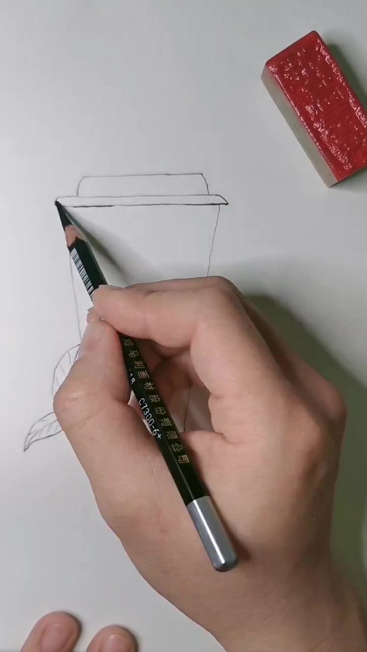 炭笔彩铅画-奶茶