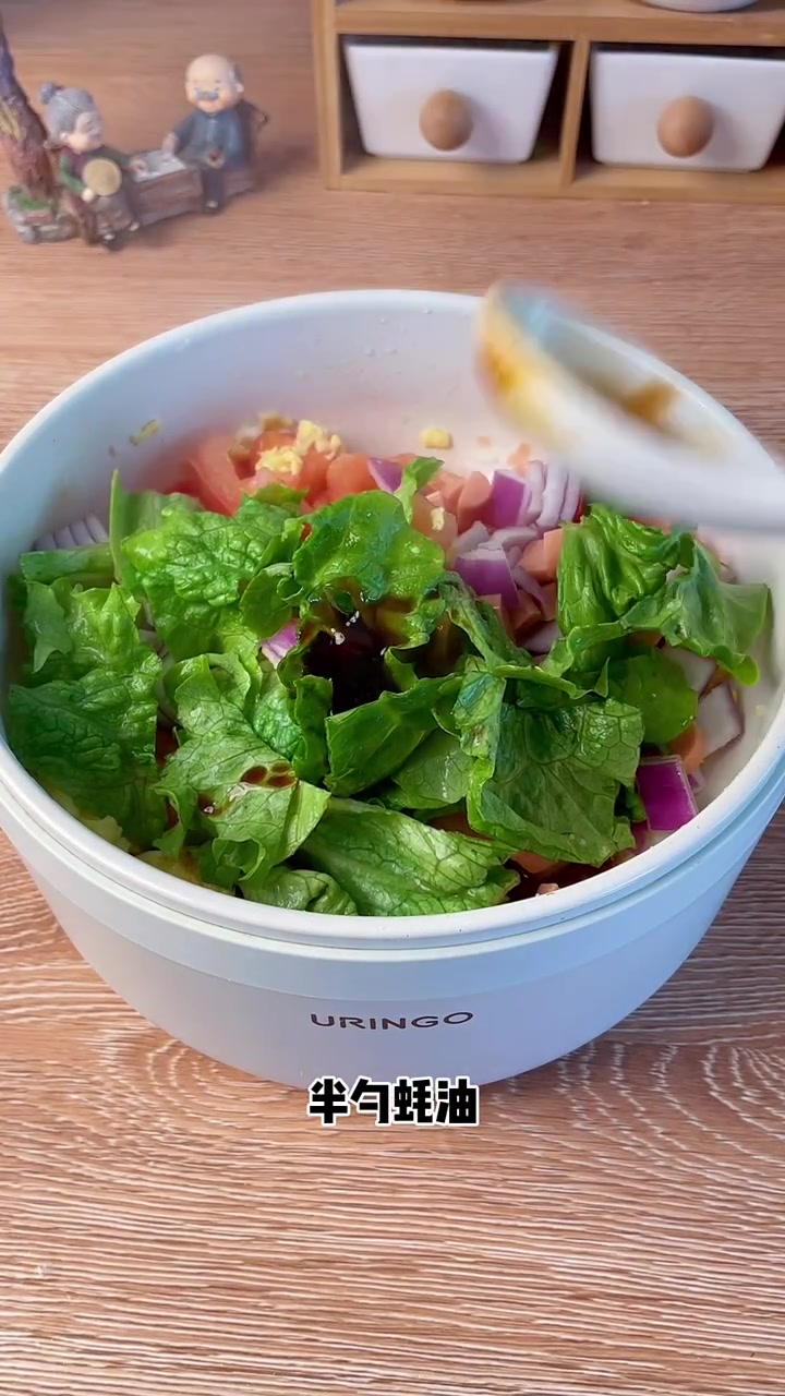 没有面,竟然做出了刀削面,味道也巨好吃,一点也不输给饭店的做的,低卡饱腹又简单,就是你把这