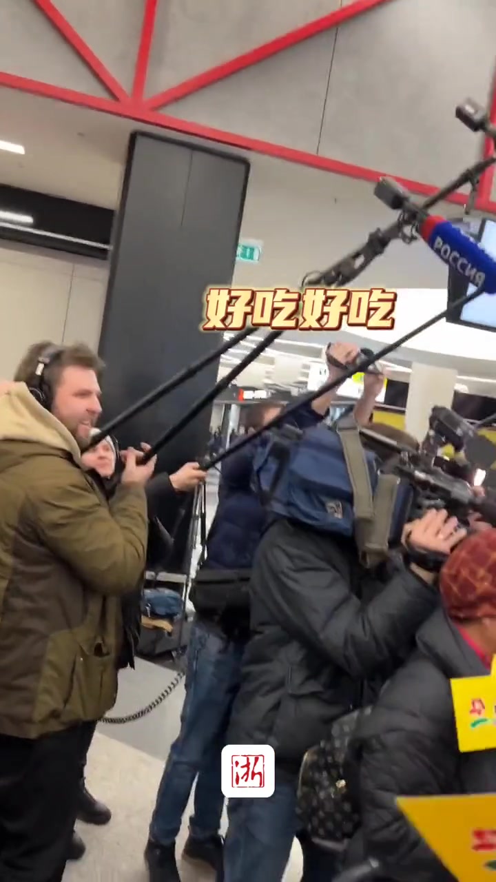 中国重启出境团队游后,俄罗斯迎来中国首团 以“面包和盐”最高礼节和传统舞蹈表演欢迎 出境旅