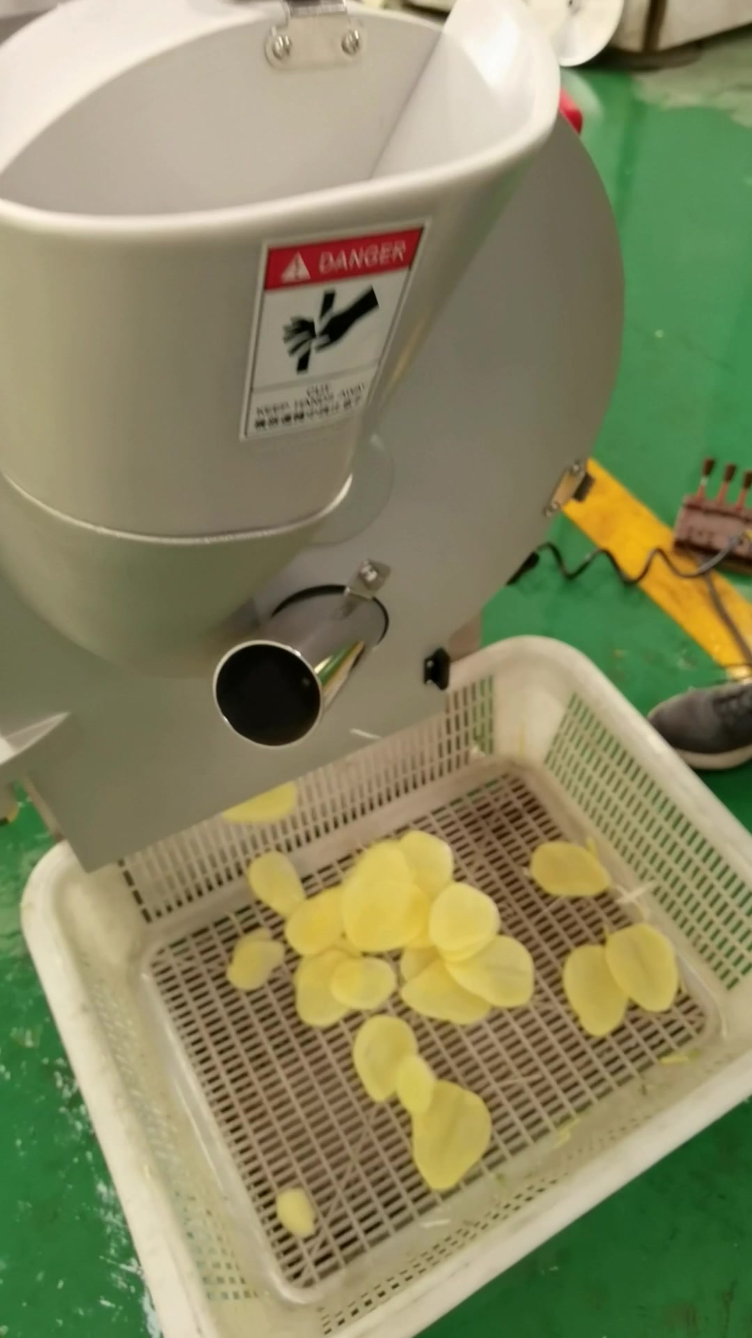 台乙TS-1多功能切菜机视频