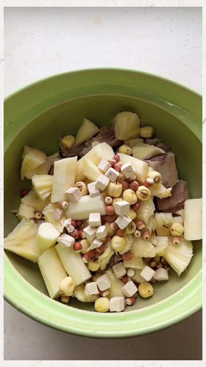 山药煲汤搭配什么好养胃