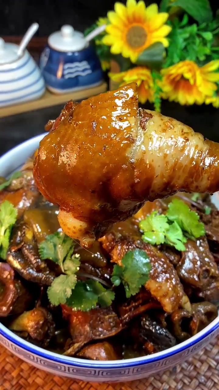 小鸡炖蘑菇这样做太香了