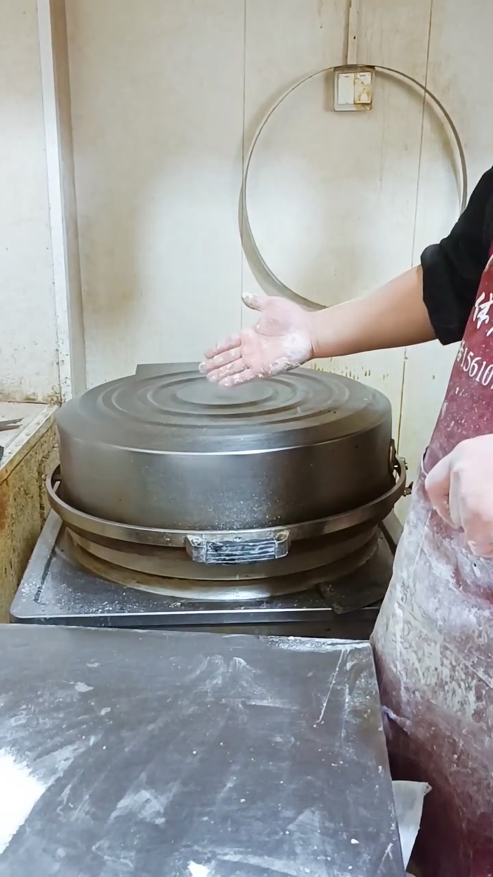 山东大饼北方人的最爱,柔软劲道成次多,大饼陪一切