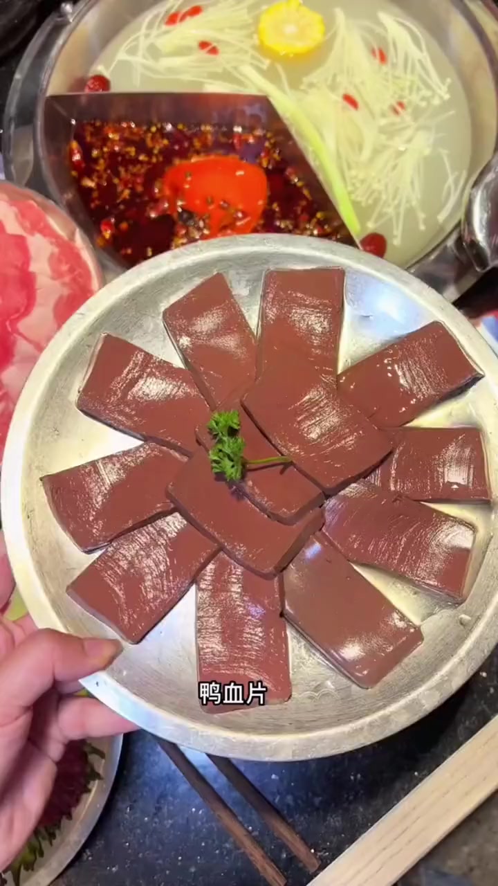 天河城 辣叁成139三人 本地宝藏美食 初秋正当食 这家店回头客超多 辣叁成 三妮姐姐