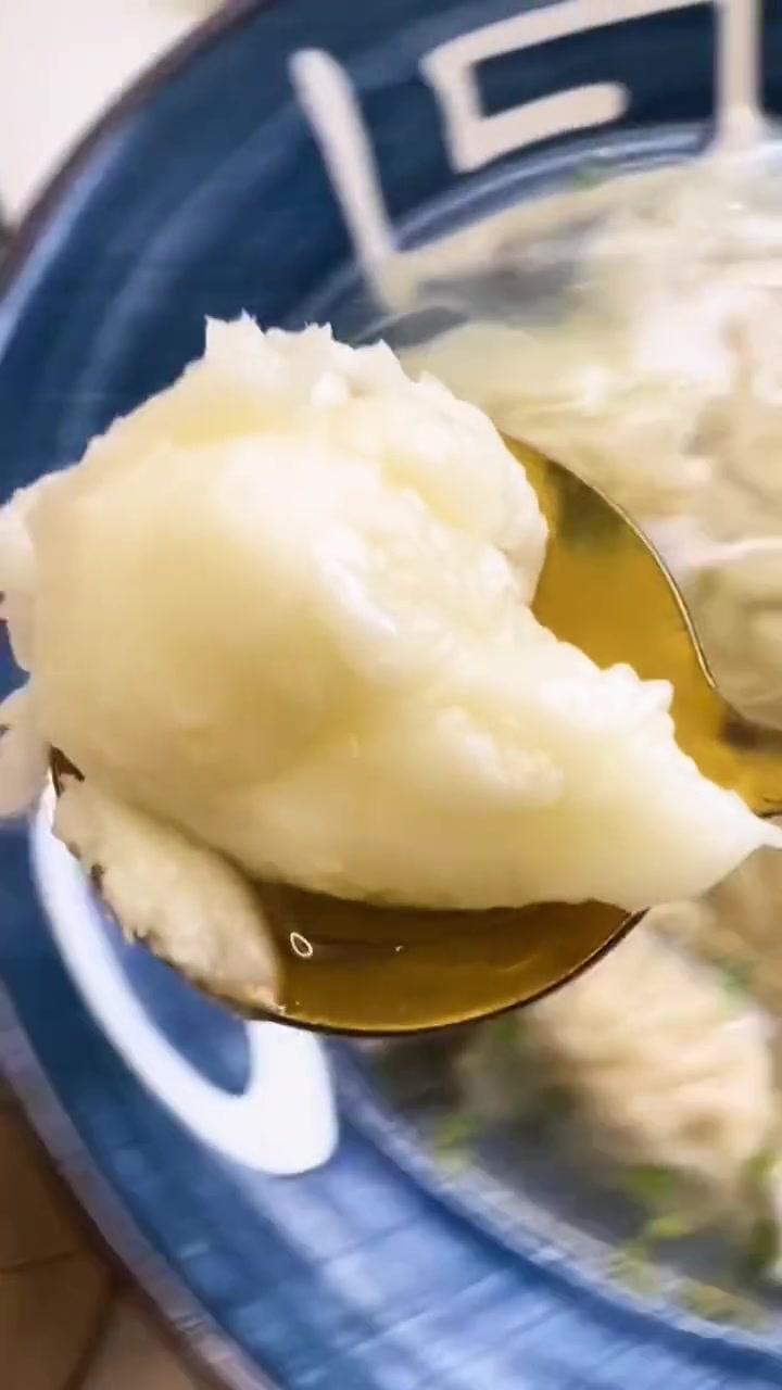小时候经常吃猪油拌饭,猪油用来炒饭,拌饭,下面都非常香 猪油 &nbsp; 猪油拌饭 妈呀太香了 双