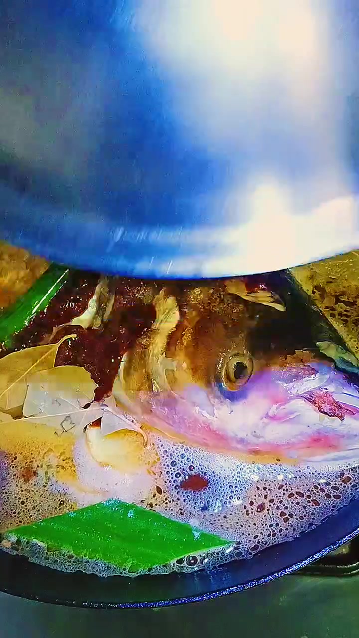 东北家常炖鱼头,胖头鱼
