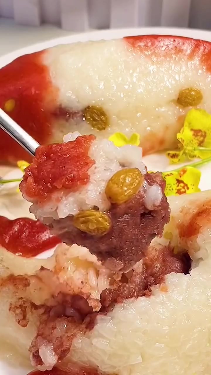 八宝饭好吃,寓意还好,做法简单,过年餐桌必备～八宝饭 年年有大鱼