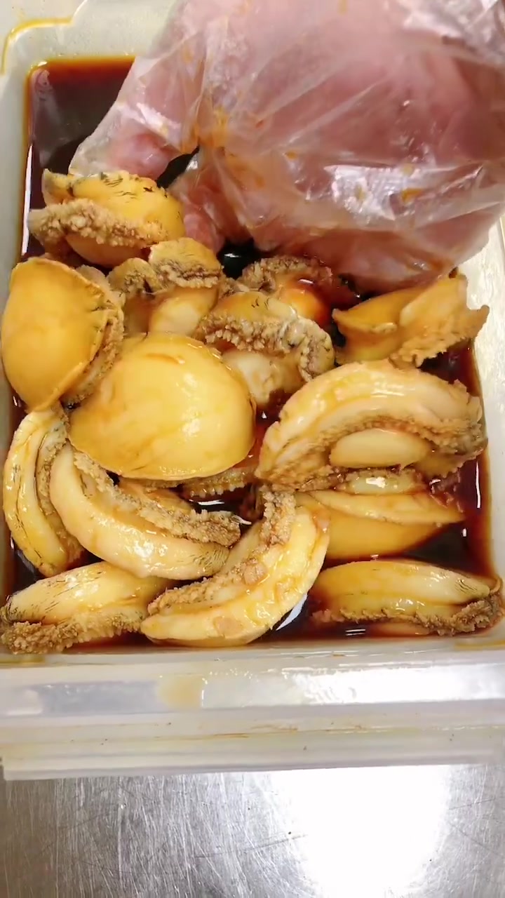 今天推荐这款我家热卖菜品、操作简单、上菜快、造型美观。口味独特