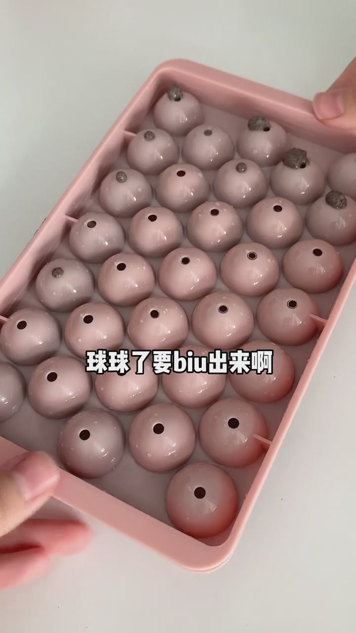 无需奶油!吃不完的奥利奥做成雪糕球球!