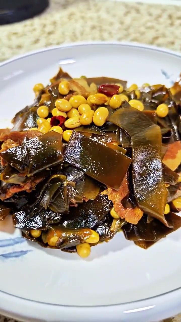 海带熬黄豆营养丰富又好吃,像我这样做三碗大米饭都不够你吃!美食教程 春日好食光 海带 春日