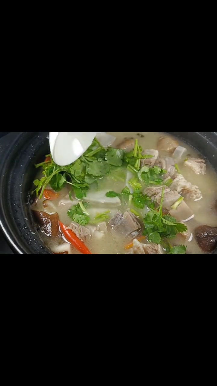 羊肉汤怎么炖最好喝?四川大姐教你简单的做法 汤白味鲜还无膻味 羊肉汤 四川美食 冬季美食