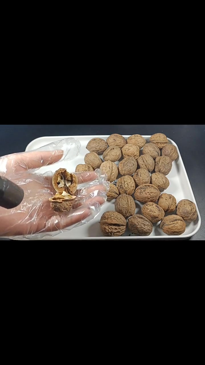 年货必备小零食!用核桃做一道这样的小零食 香脆可口 美容养颜 黑芝麻 核桃酥