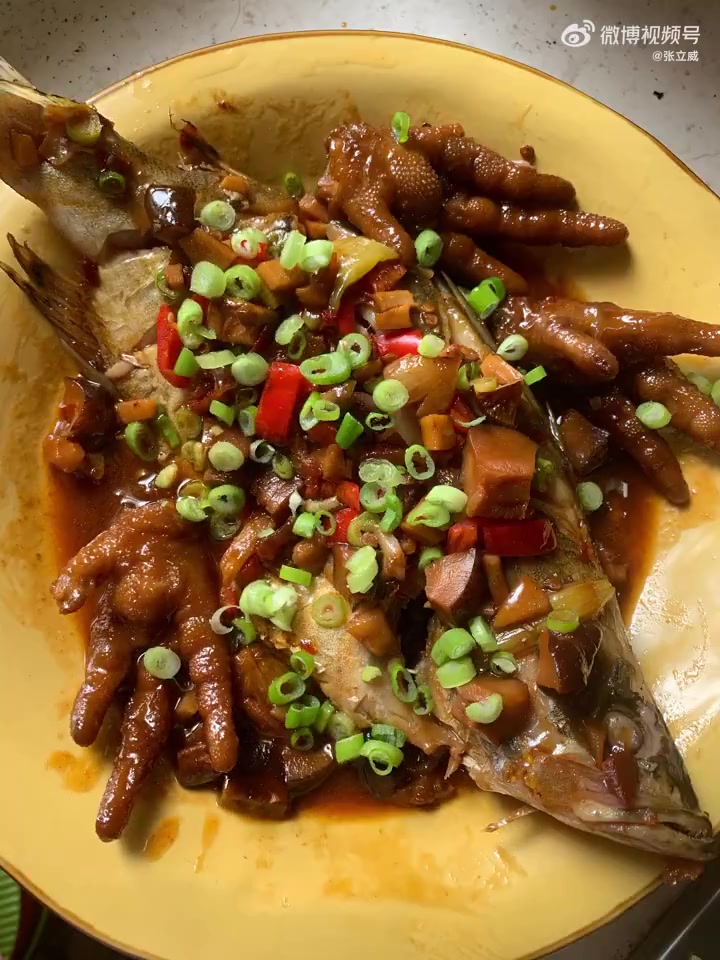 送花 不太实际,就用行动头次在家做鱼给来一道据说菜名叫 手余留香 献给女神