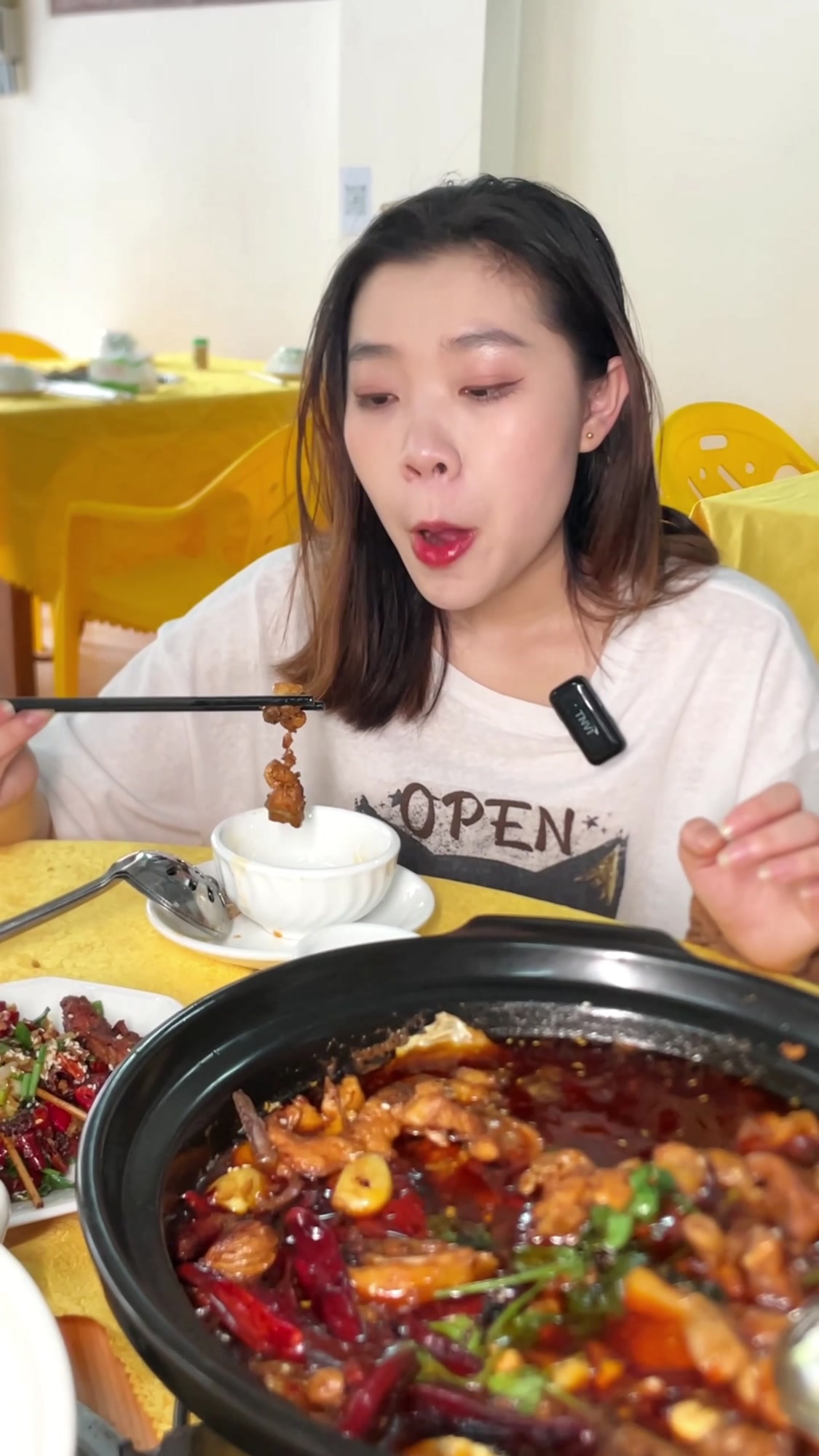 信宜终于可以吃到嘎嘎好吃的烧鸡公啦!L你朋友一起来试试