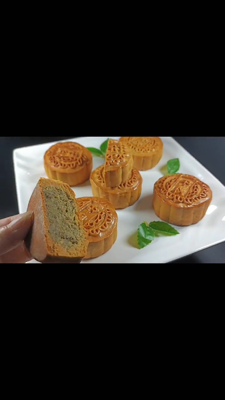 中秋节到了 赶紧学会这一道绿豆沙月饼吧 松软细腻 入口即化 月饼 中秋节