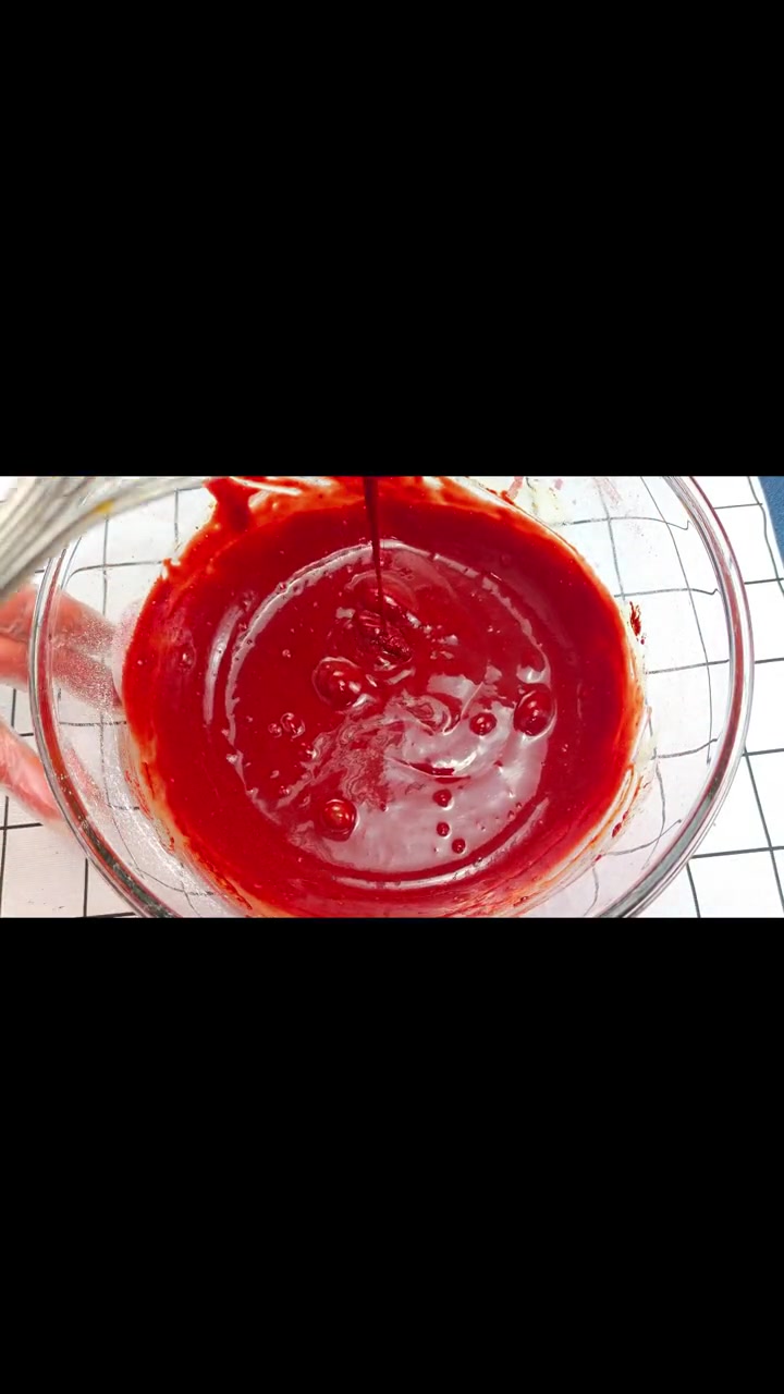 哇!这颜值惊艳到我了,红丝绒蛋糕蓬松暄软,香甜可口 红丝绒蛋糕 甜点 早餐吃什么