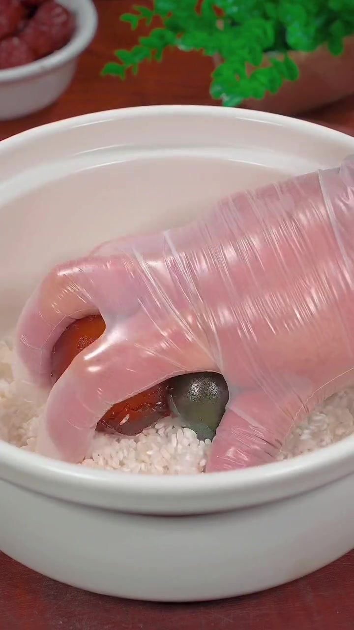 这样做的皮蛋瘦肉粥简单,方便还好吃 皮蛋瘦肉粥 每天分享做菜 做法简单又营养