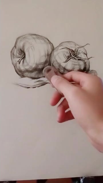 我又来了,还是给大家更新素描,大家给我一个双击一个关注谢谢宝贝们!
