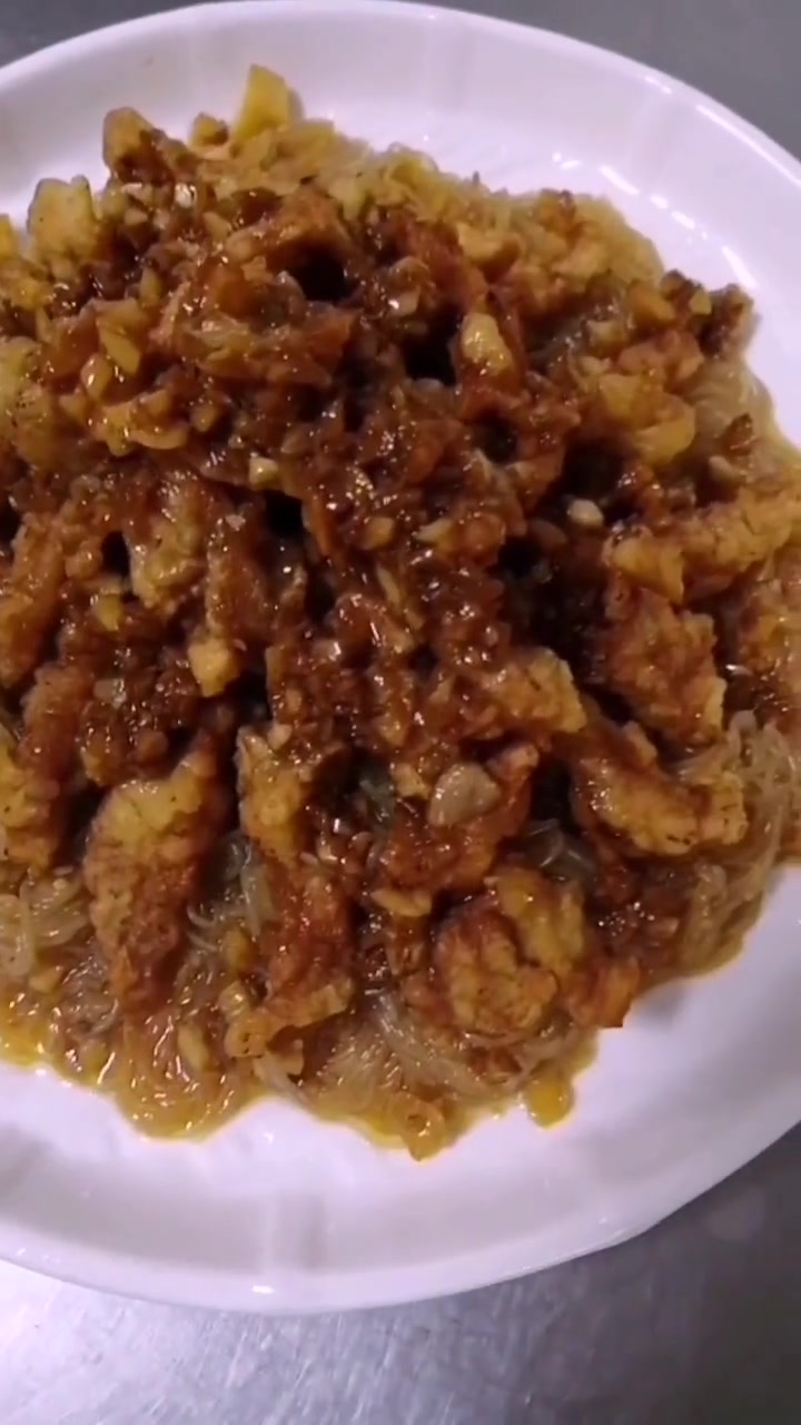 感谢大家支持,年夜饭酥肉扣粉丝,大家都学费了吗,➕➕➕关注呦