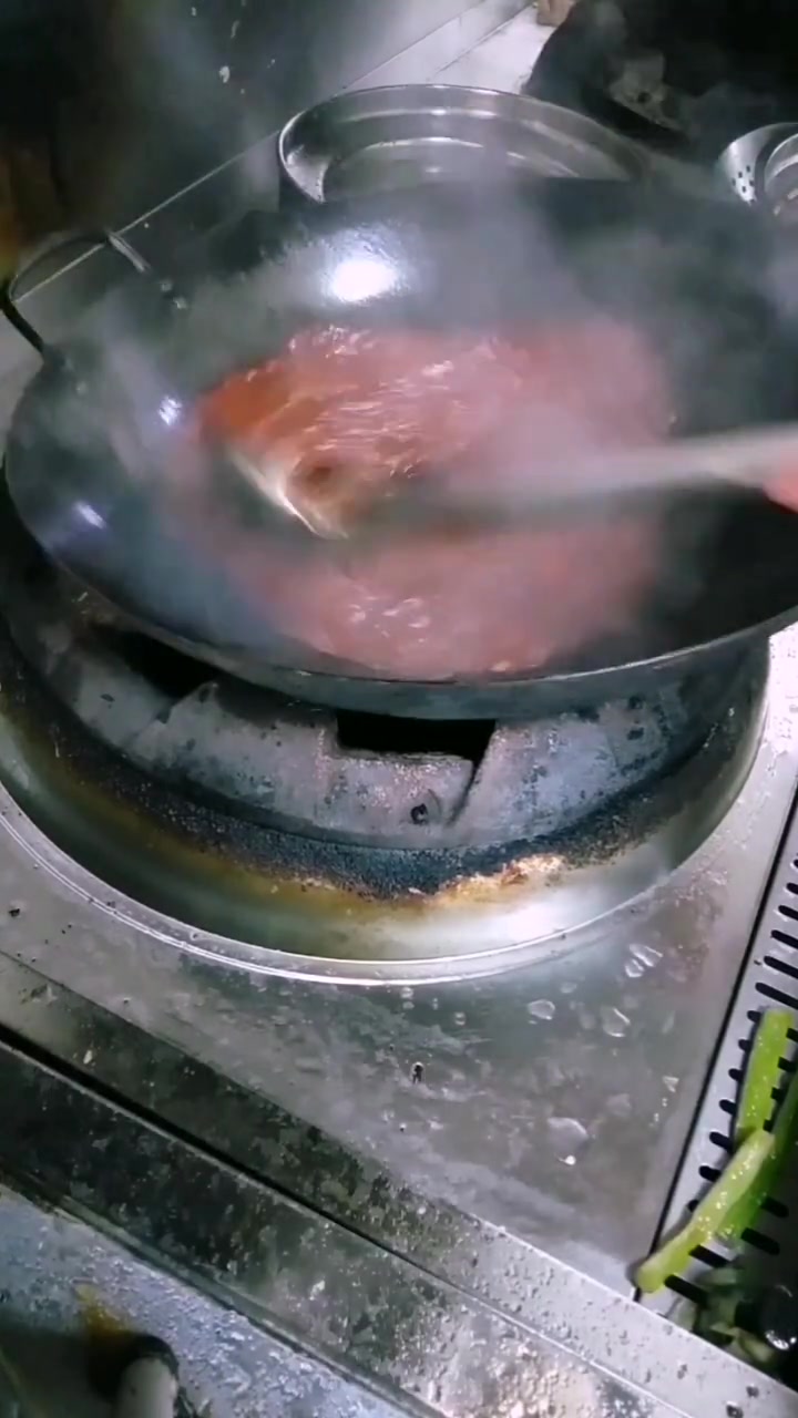 作品推广 一款特色蒜香草鱼分享给大家 外皮焦脆口味极佳桌桌比点一道菜品