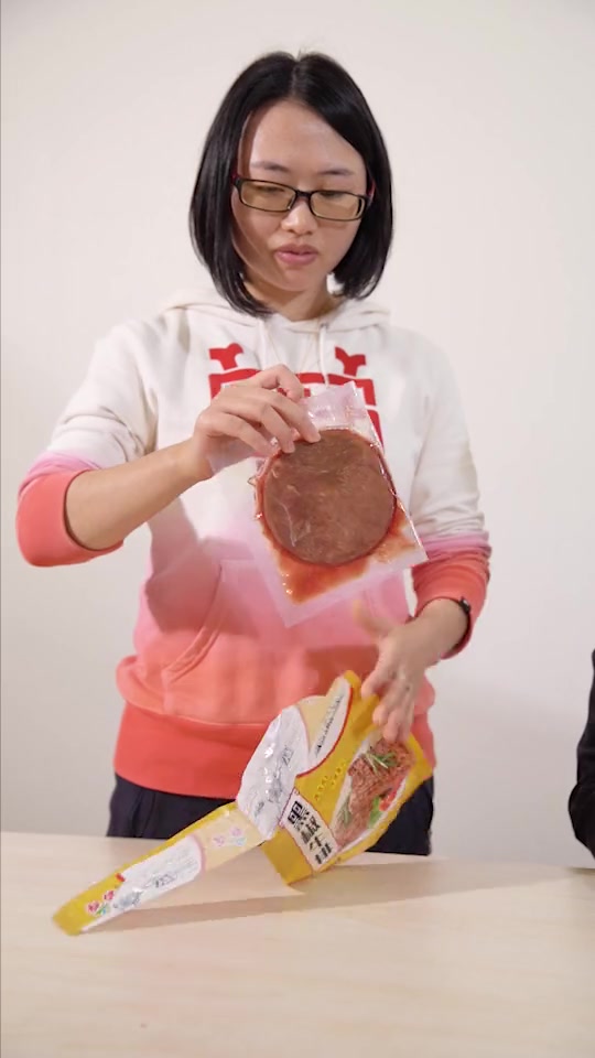 买的真空包装肉颜色发灰了,还能吃吗?