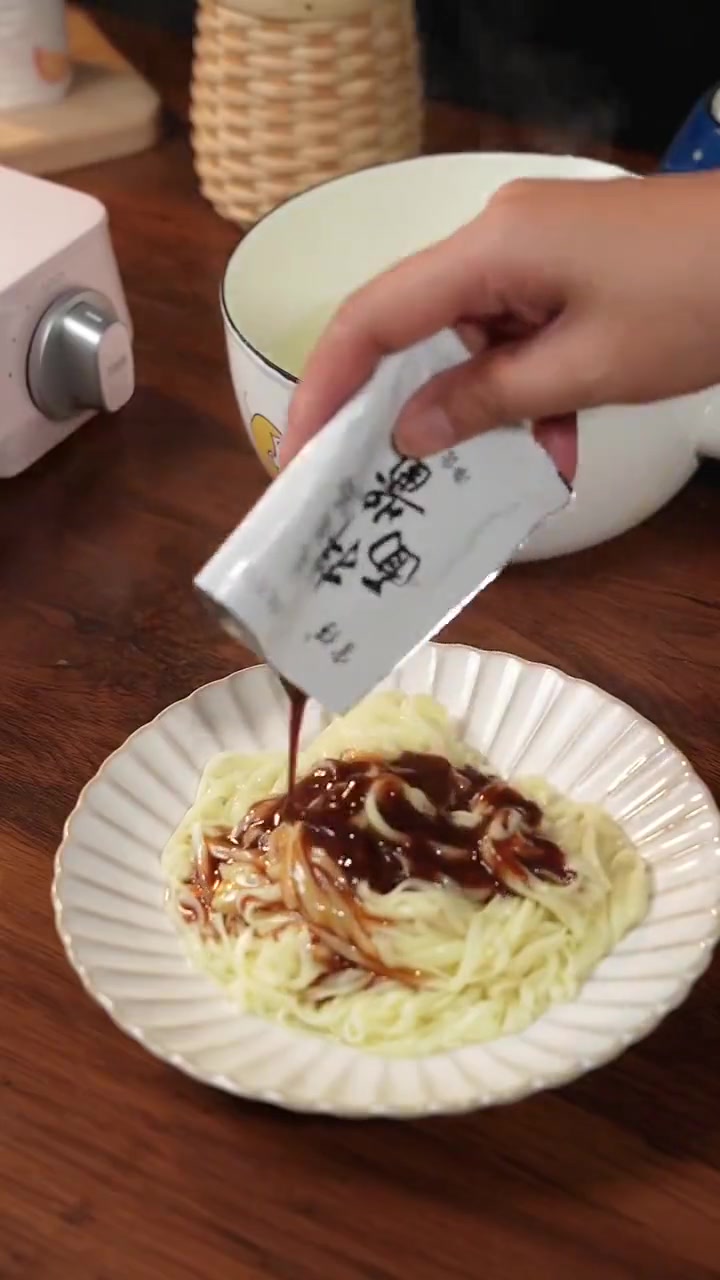 早餐 夜宵不知道吃什么的,试试这个沙县拌面好吃又方便 沙县小吃